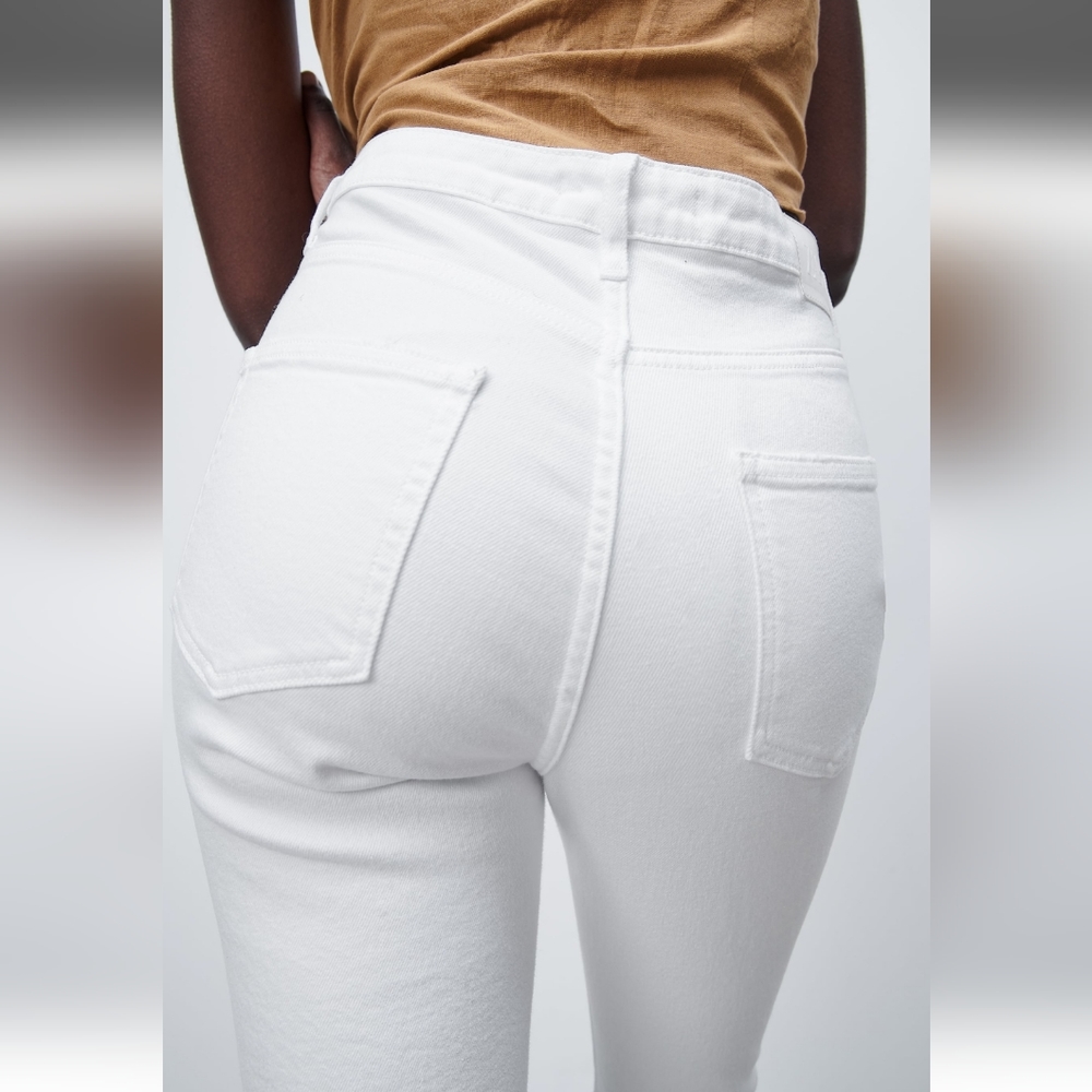 NWT Zara Super High Rise Slim Leg Flare Jeans With Split Hems, Size 2 - Picture 6 of 10